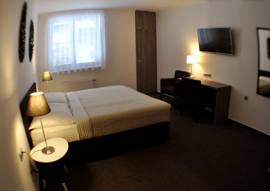 Studia Letcu 2A Apartman Alamóc Kültér fotó